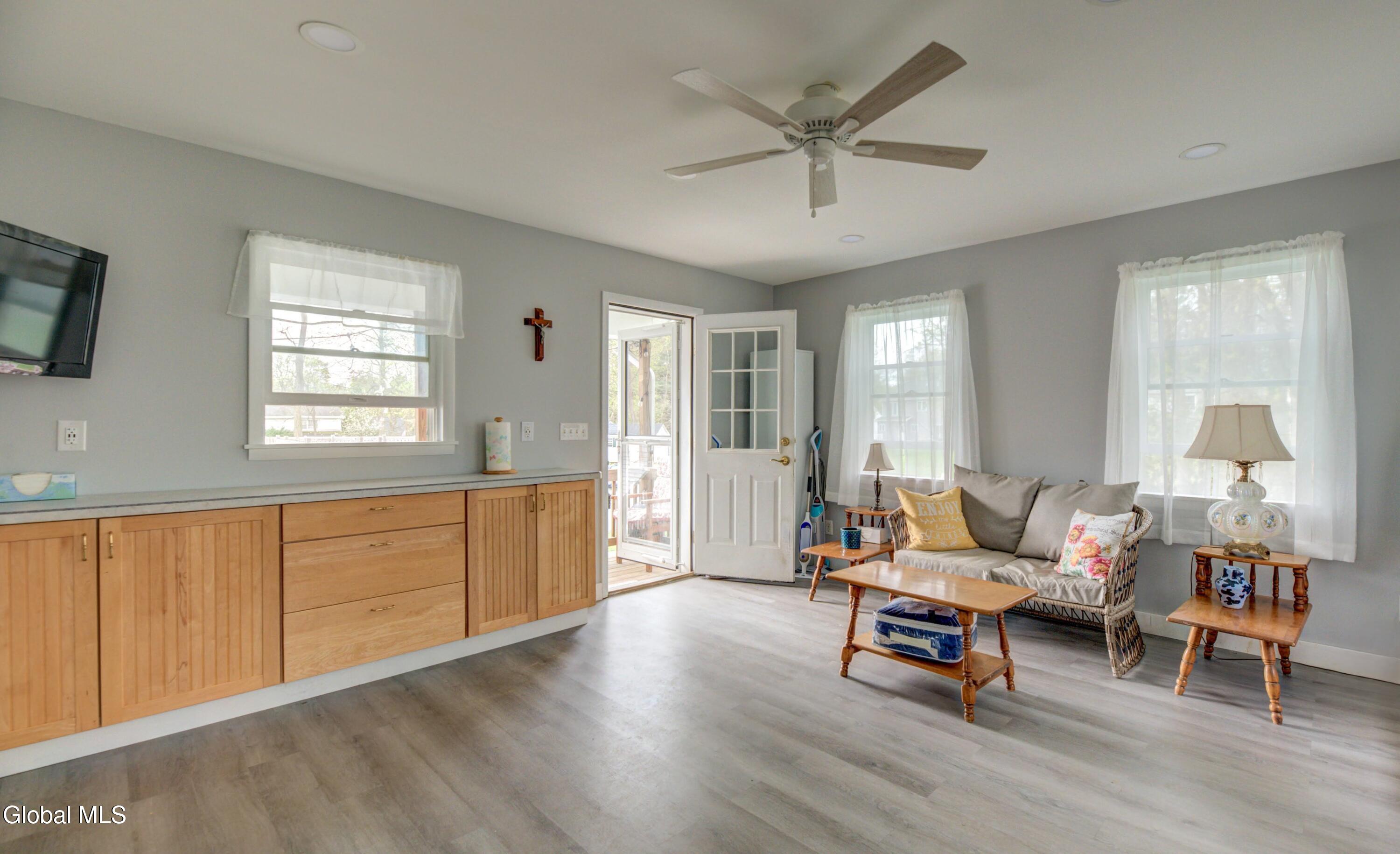 16 Vatrano Lane Loudonville NY 12211
