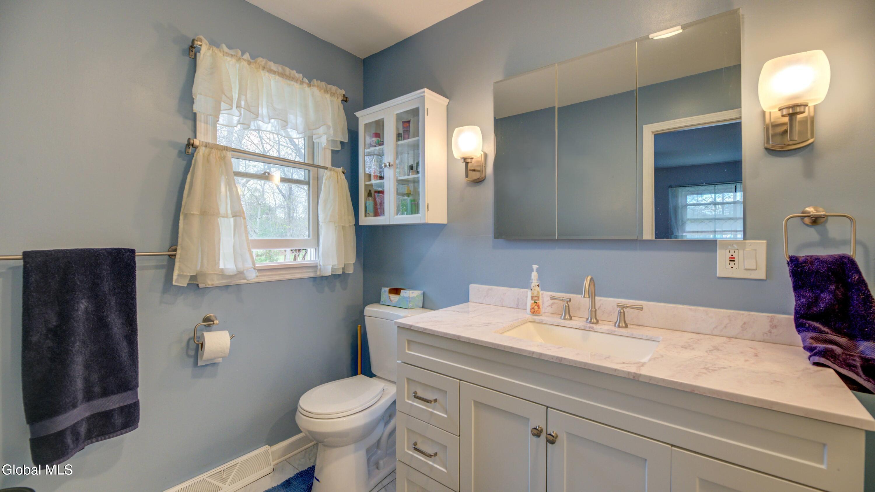 16 Vatrano Lane Loudonville NY 12211