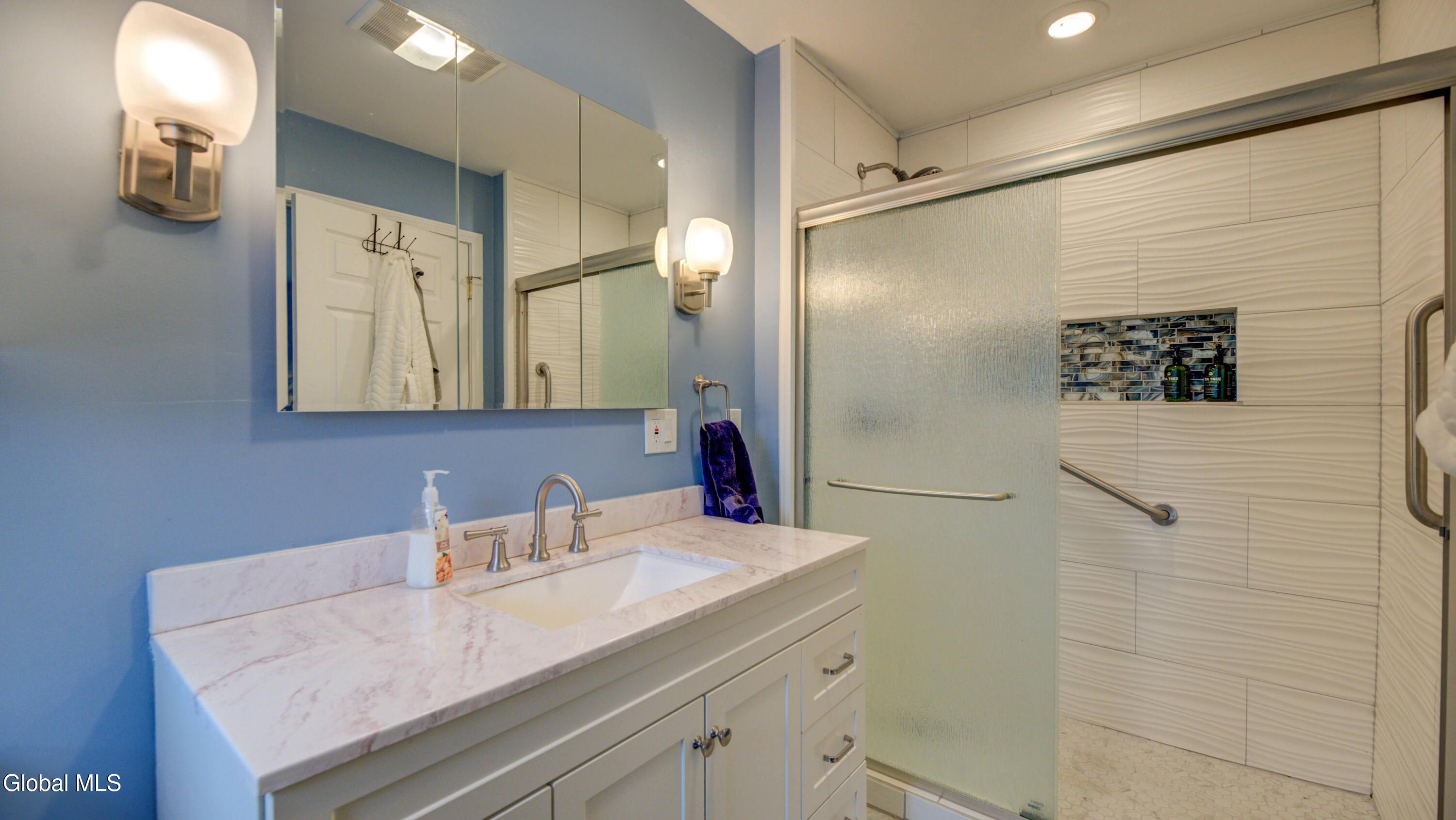 16 Vatrano Lane Loudonville NY 12211