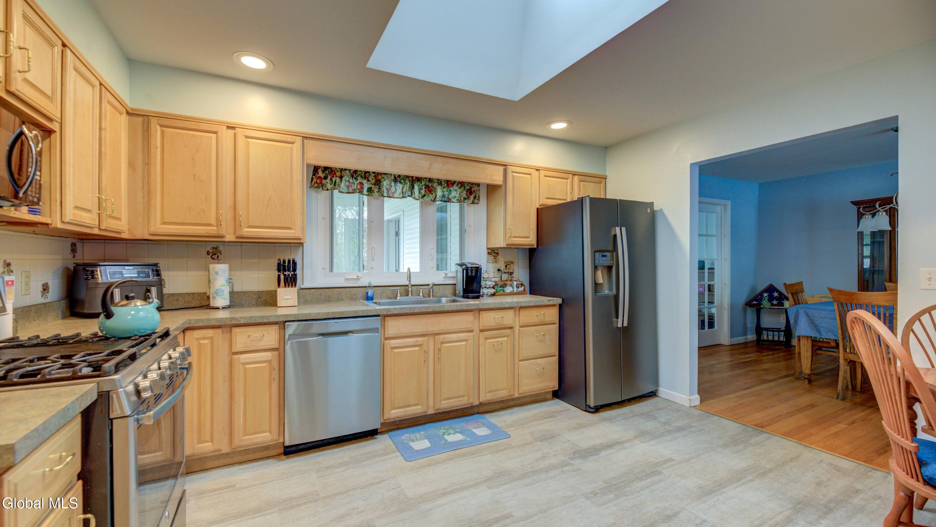 16 Vatrano Lane Loudonville NY 12211