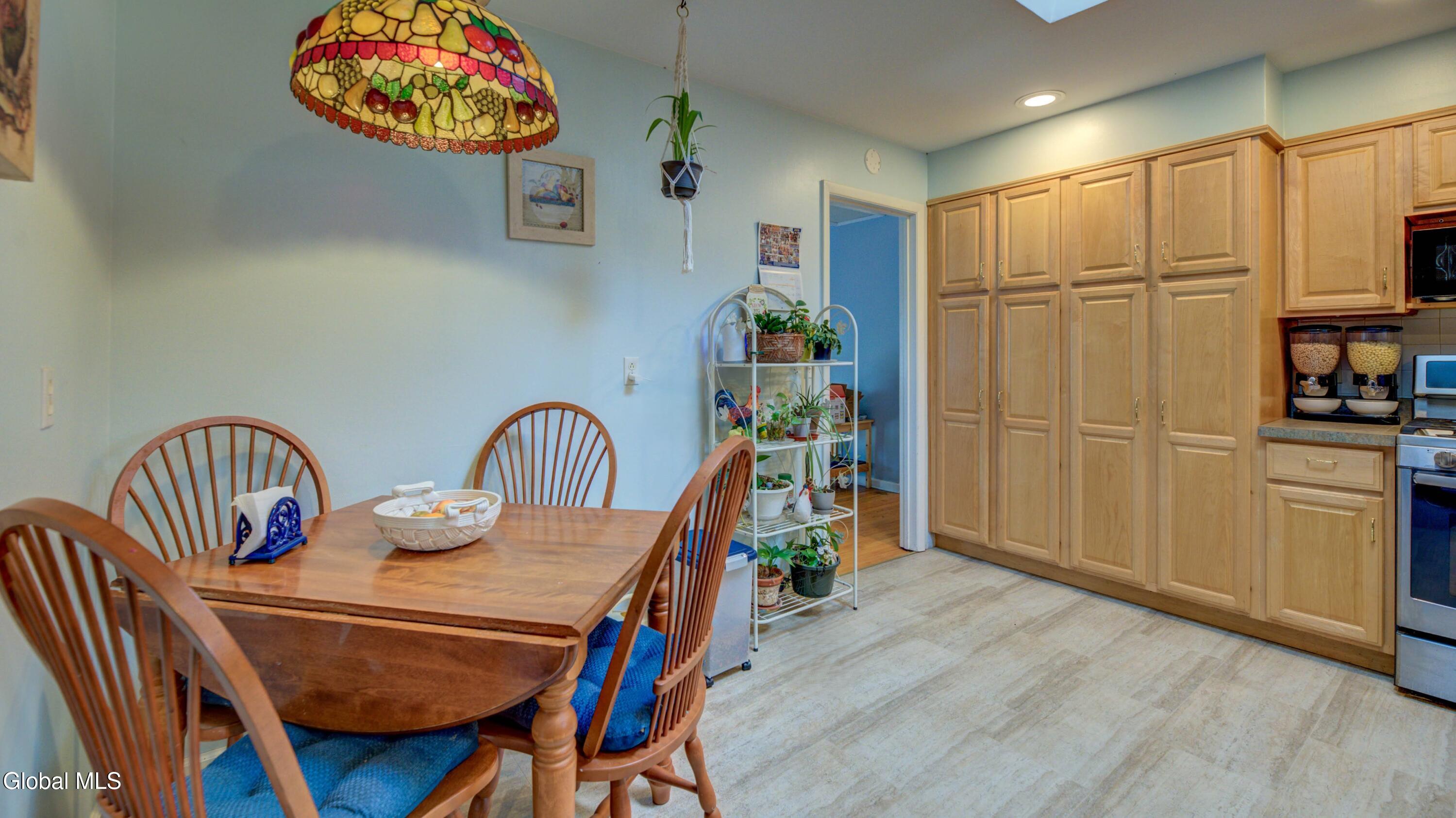 16 Vatrano Lane Loudonville NY 12211