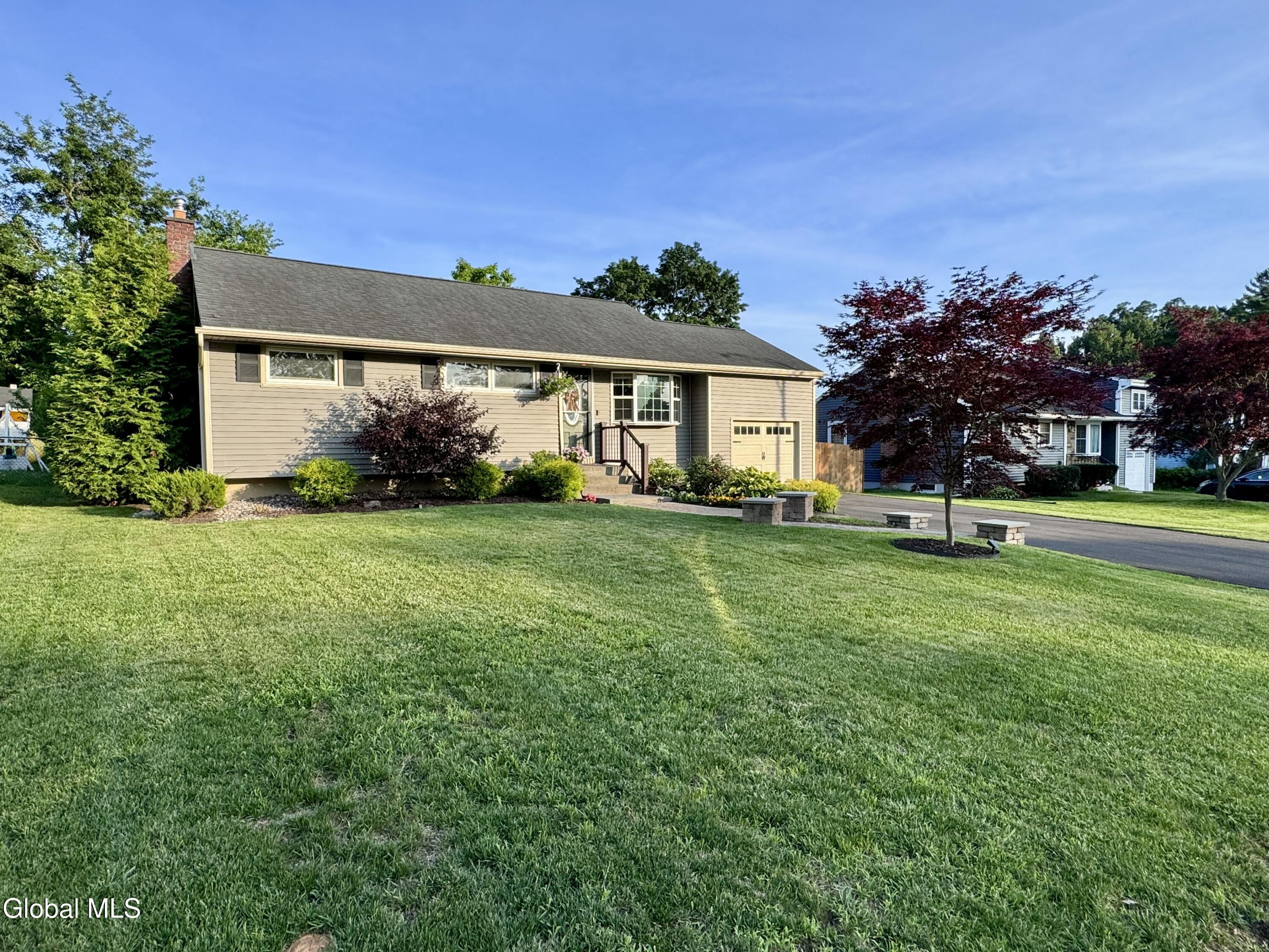 34 Venus Drive Loudonville NY 12211