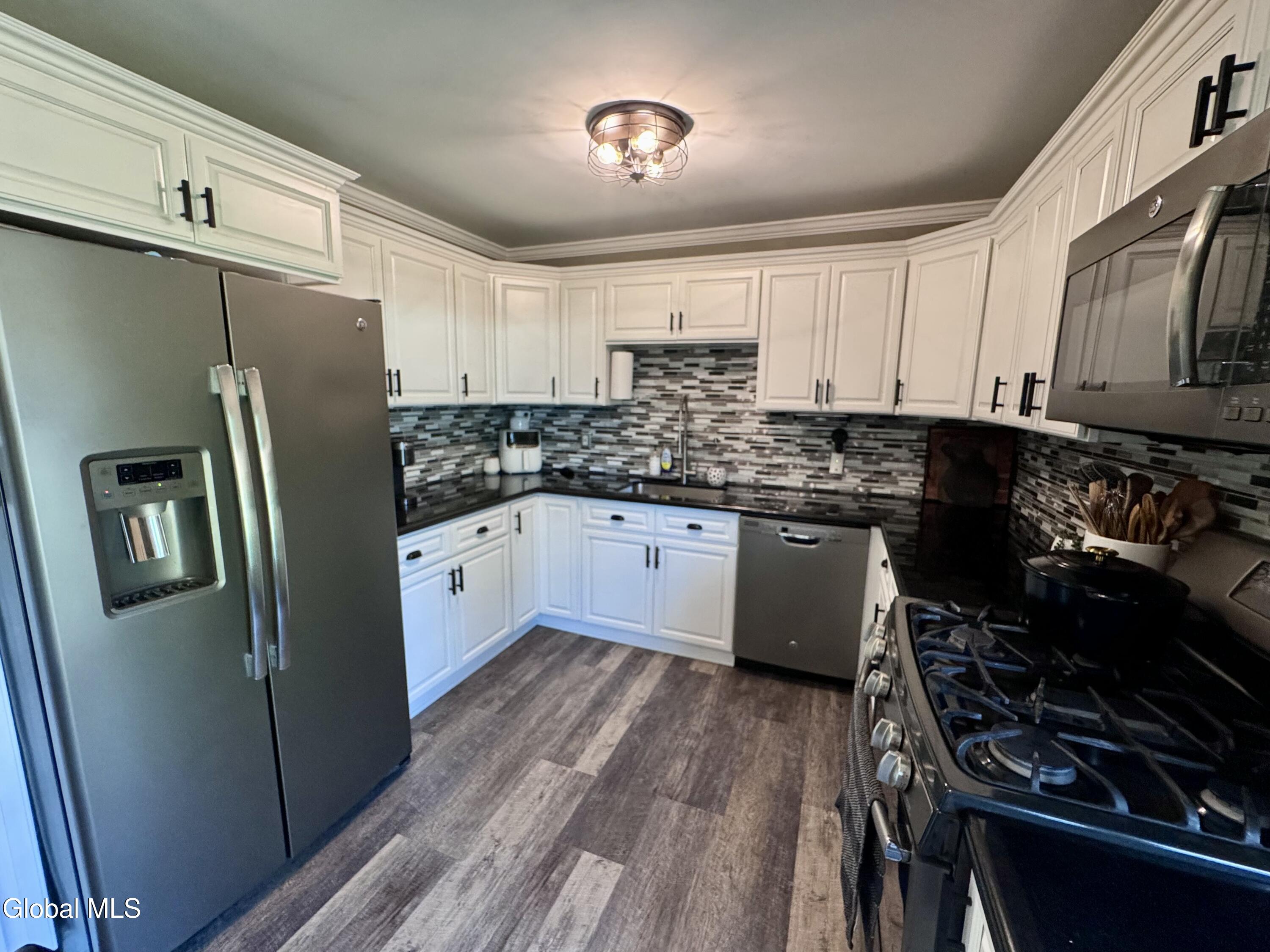 34 Venus Drive Loudonville NY 12211