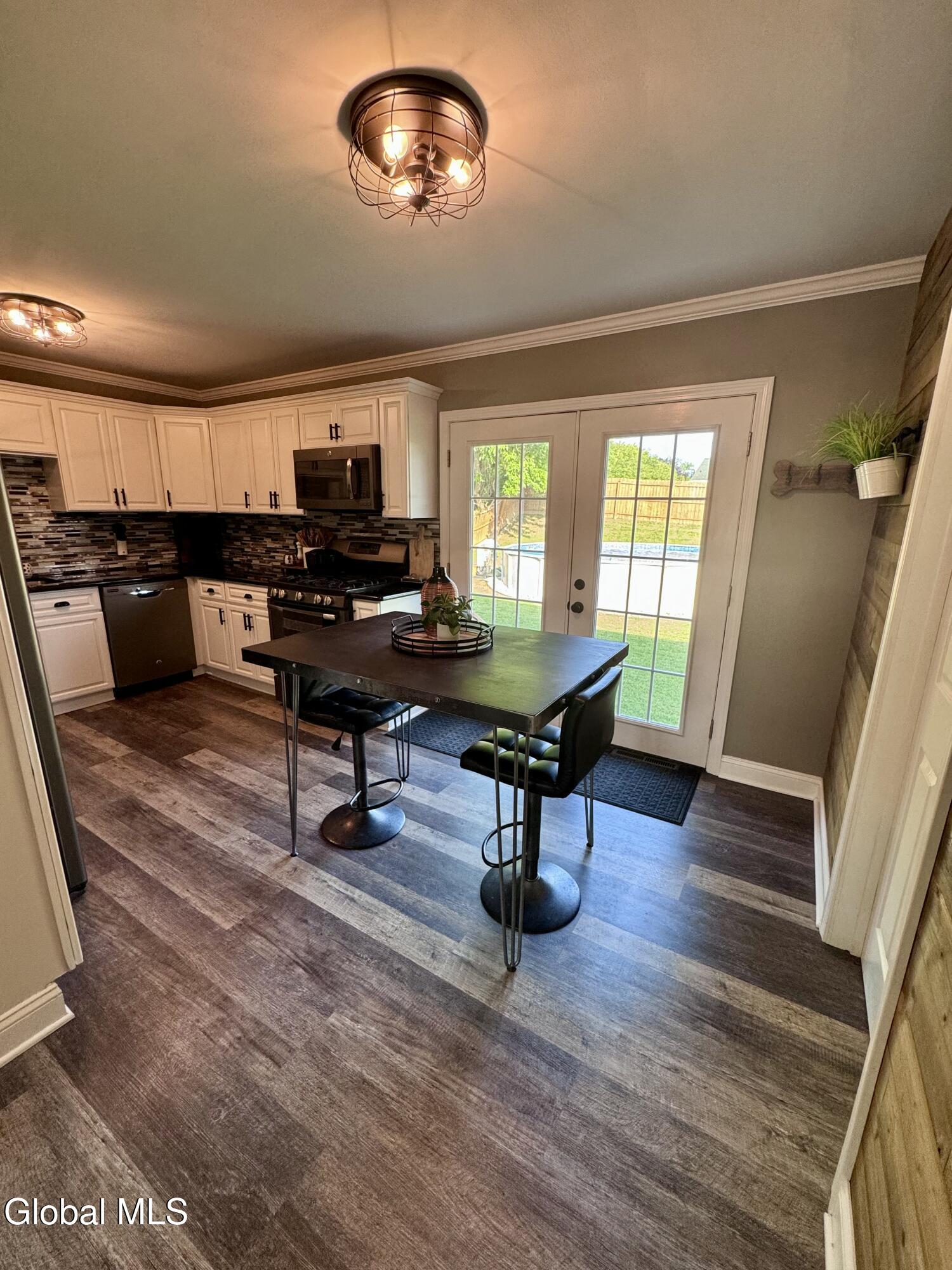 34 Venus Drive Loudonville NY 12211