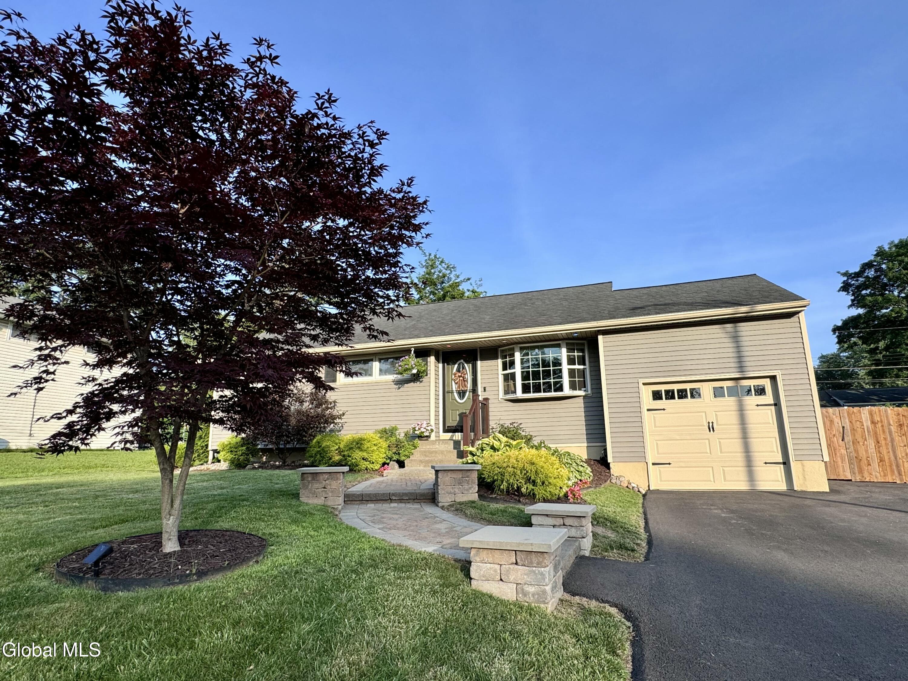 34 Venus Drive Loudonville NY 12211