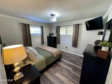 34 Venus Drive Loudonville NY 12211