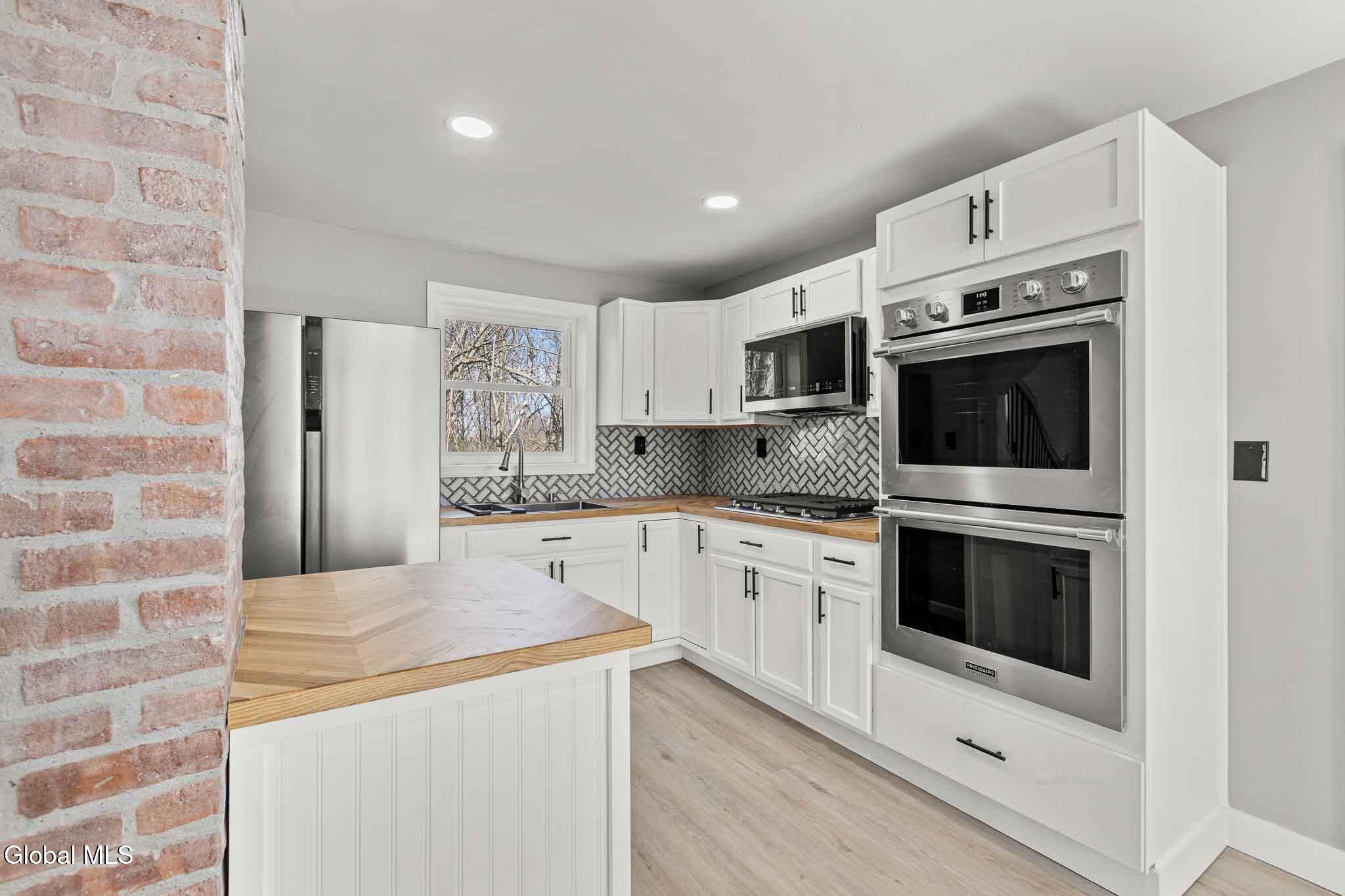 2961 Cottage Place Hudson NY 12534