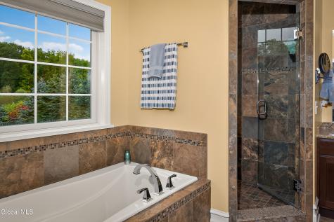 1027 Gideon Trace Scotia NY 12302