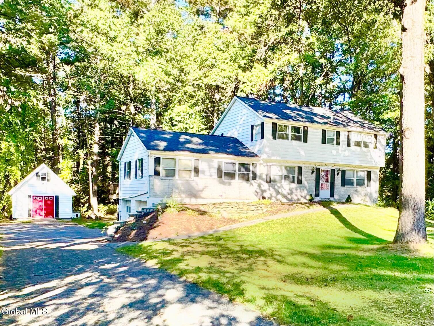 6 Colonial Court Ballston Lake NY 12019