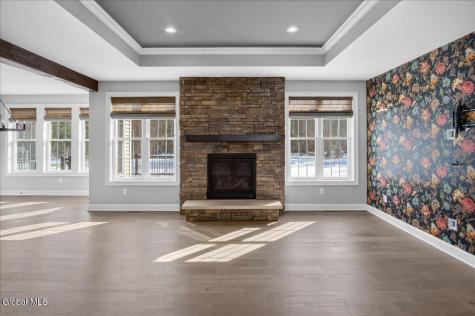 19 Berkeley Way Saratoga Springs NY 12866