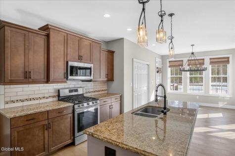 19 Berkeley Way Saratoga Springs NY 12866