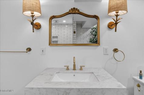 19 Berkeley Way Saratoga Springs NY 12866