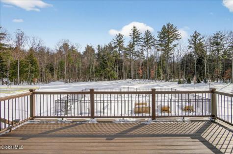 19 Berkeley Way Saratoga Springs NY 12866