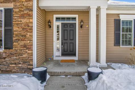 19 Berkeley Way Saratoga Springs NY 12866