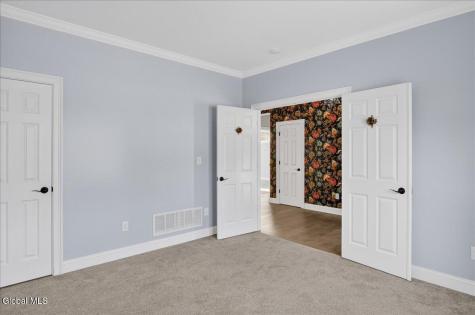 19 Berkeley Way Saratoga Springs NY 12866