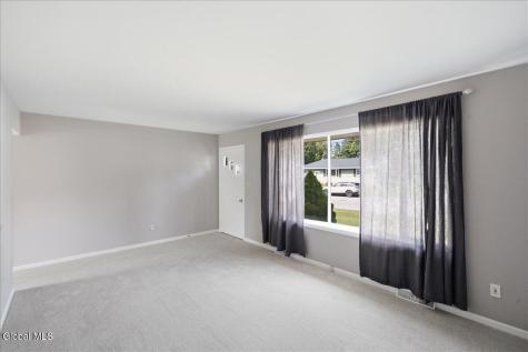48 Wertman Lane Loudonville NY 12211