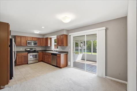 48 Wertman Lane Loudonville NY 12211