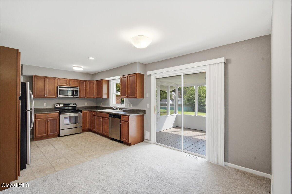 48 Wertman Lane Loudonville NY 12211