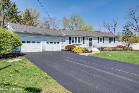 10 Thatcher Drive Altamont NY 12009