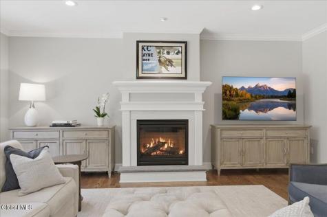 709 Waldens Pond Road Albany NY 12203