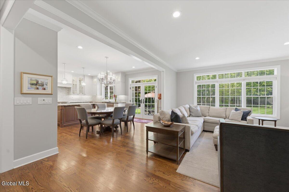 709 Waldens Pond Road Albany NY 12203