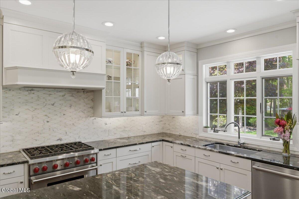 709 Waldens Pond Road Albany NY 12203