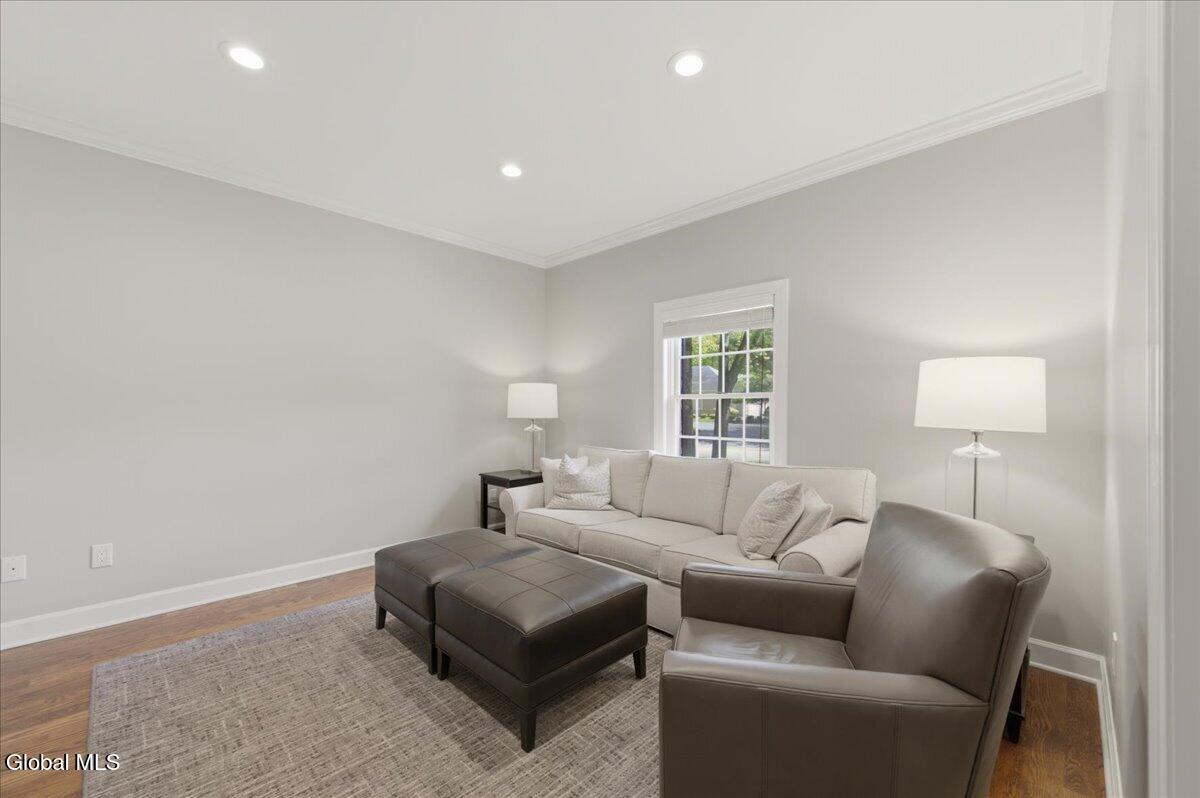 709 Waldens Pond Road Albany NY 12203