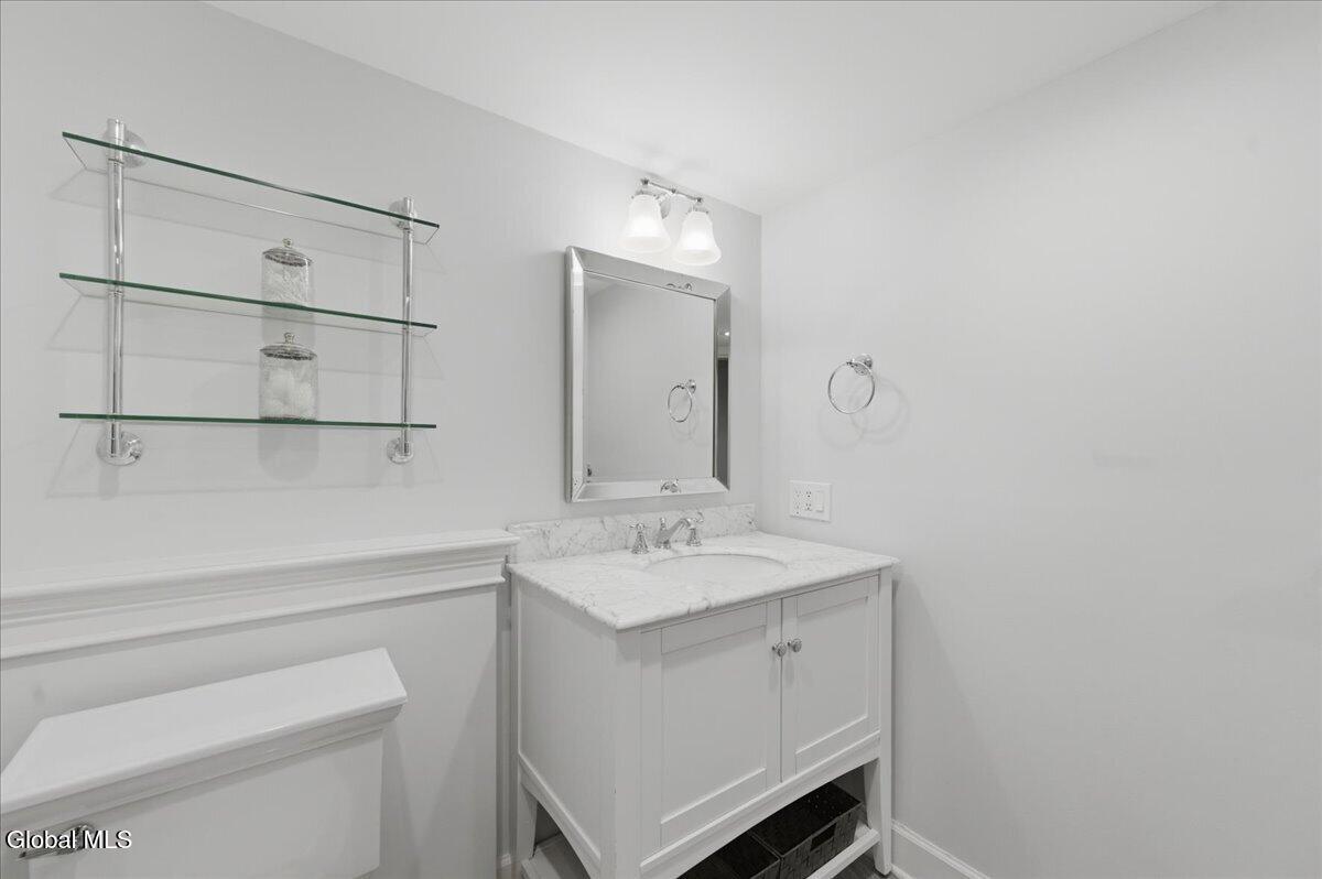 709 Waldens Pond Road Albany NY 12203