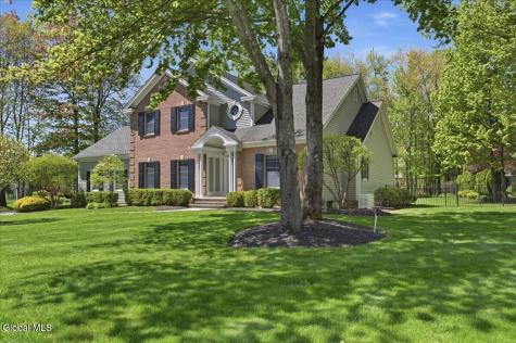 709 Waldens Pond Road Albany NY 12203