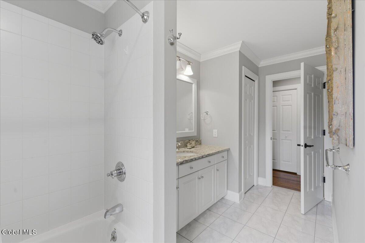 709 Waldens Pond Road Albany NY 12203