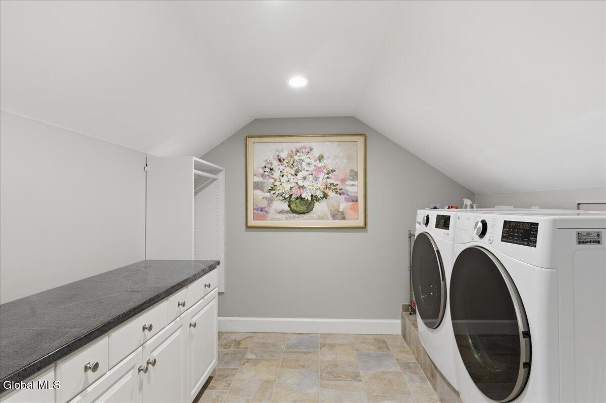 709 Waldens Pond Road Albany NY 12203