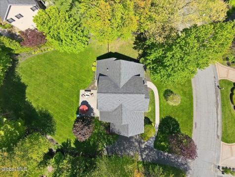 709 Waldens Pond Road Albany NY 12203