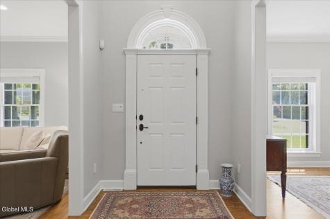 709 Waldens Pond Road Albany NY 12203