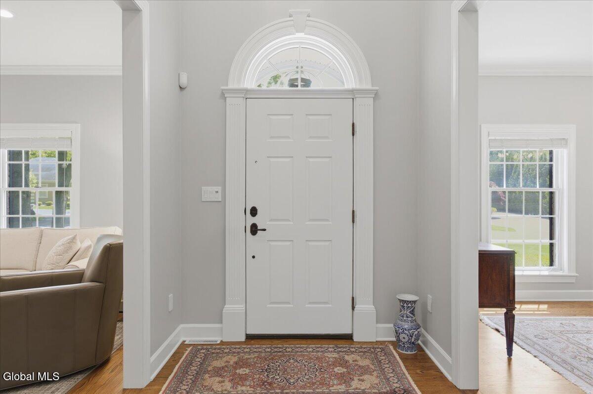 709 Waldens Pond Road Albany NY 12203
