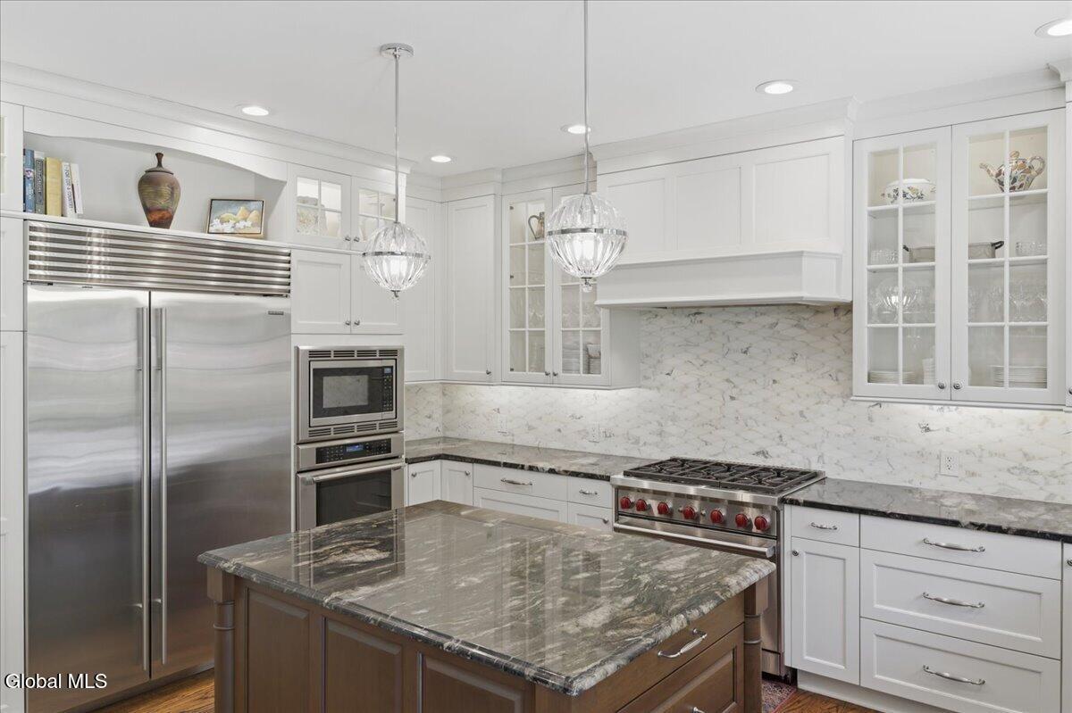 709 Waldens Pond Road Albany NY 12203