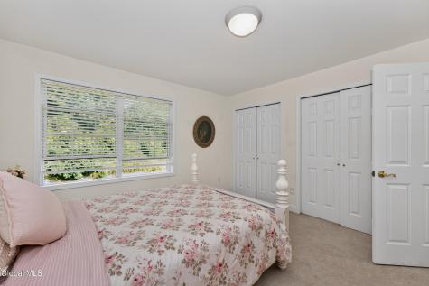 42 S Outlook Drive Halfmoon NY 12118