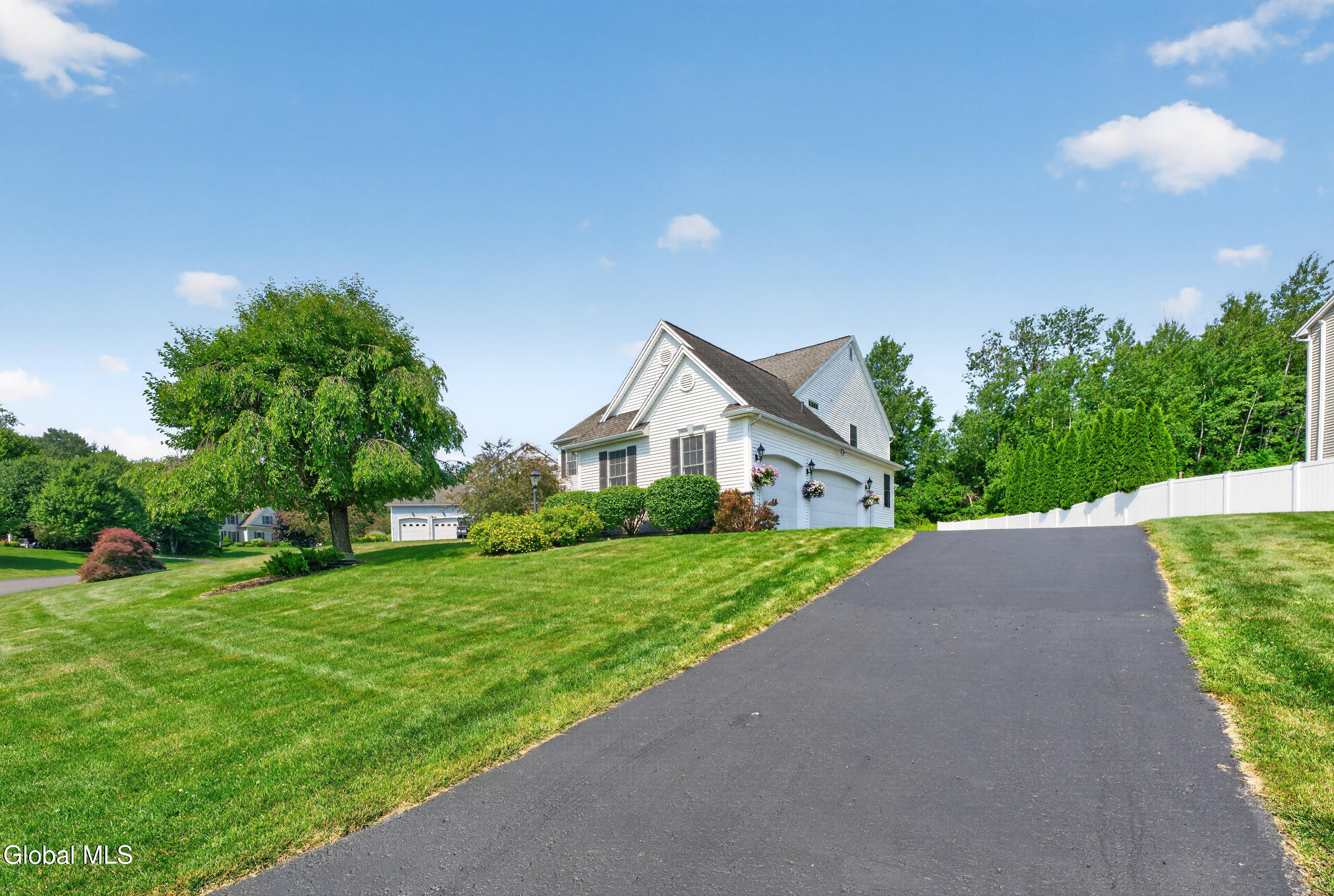 42 S Outlook Drive Halfmoon NY 12118