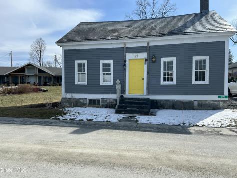 29 Beggs Point Street Essex NY 12936