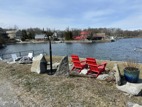 29 Beggs Point Street Essex NY 12936