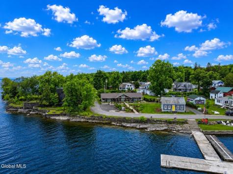 29 Beggs Point Street Essex NY 12936