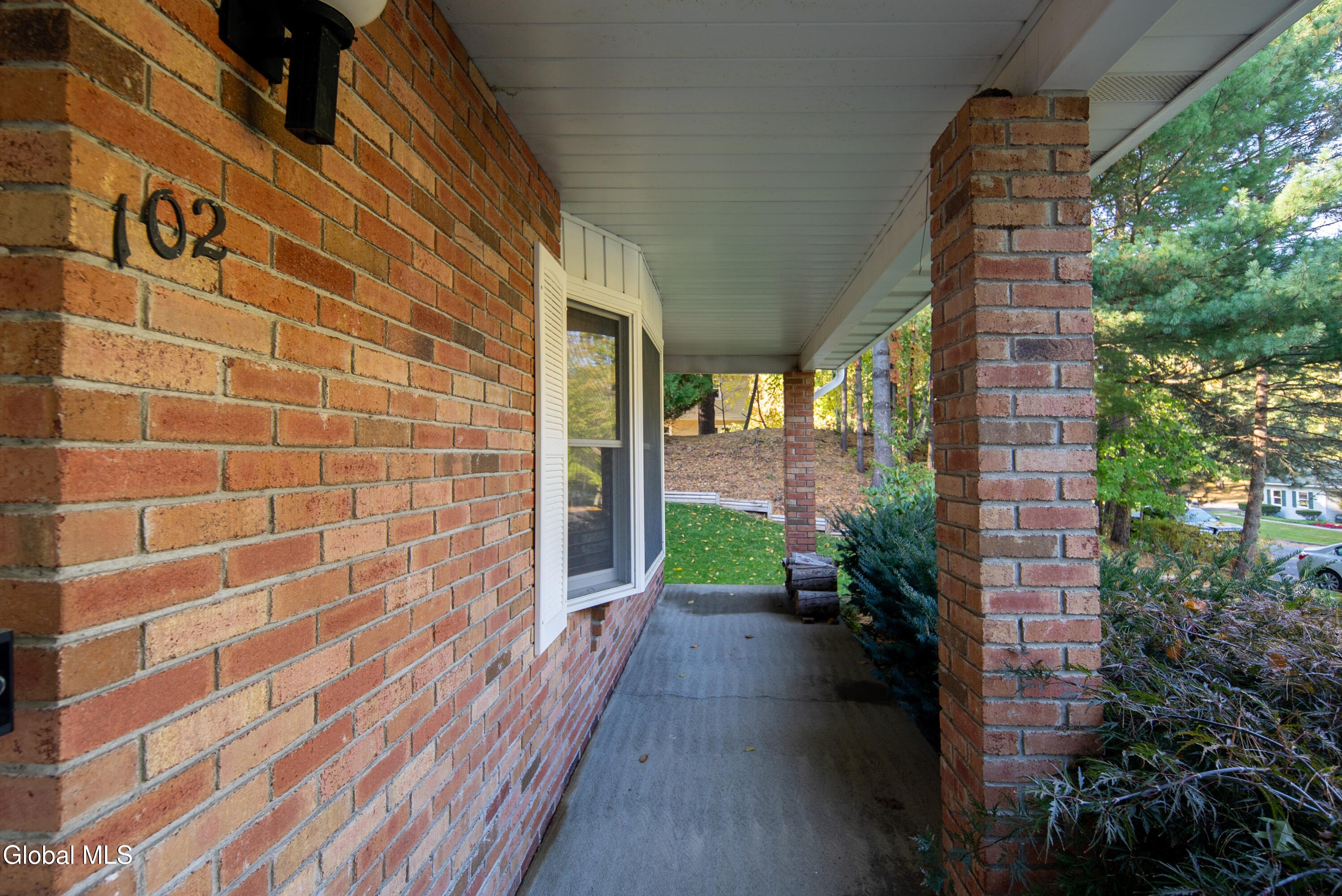 102 Old Coach Road Clifton Park NY 12065