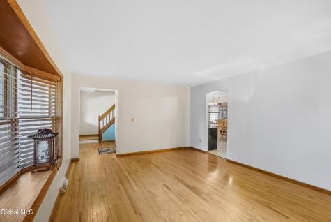 102 Old Coach Road Clifton Park NY 12065