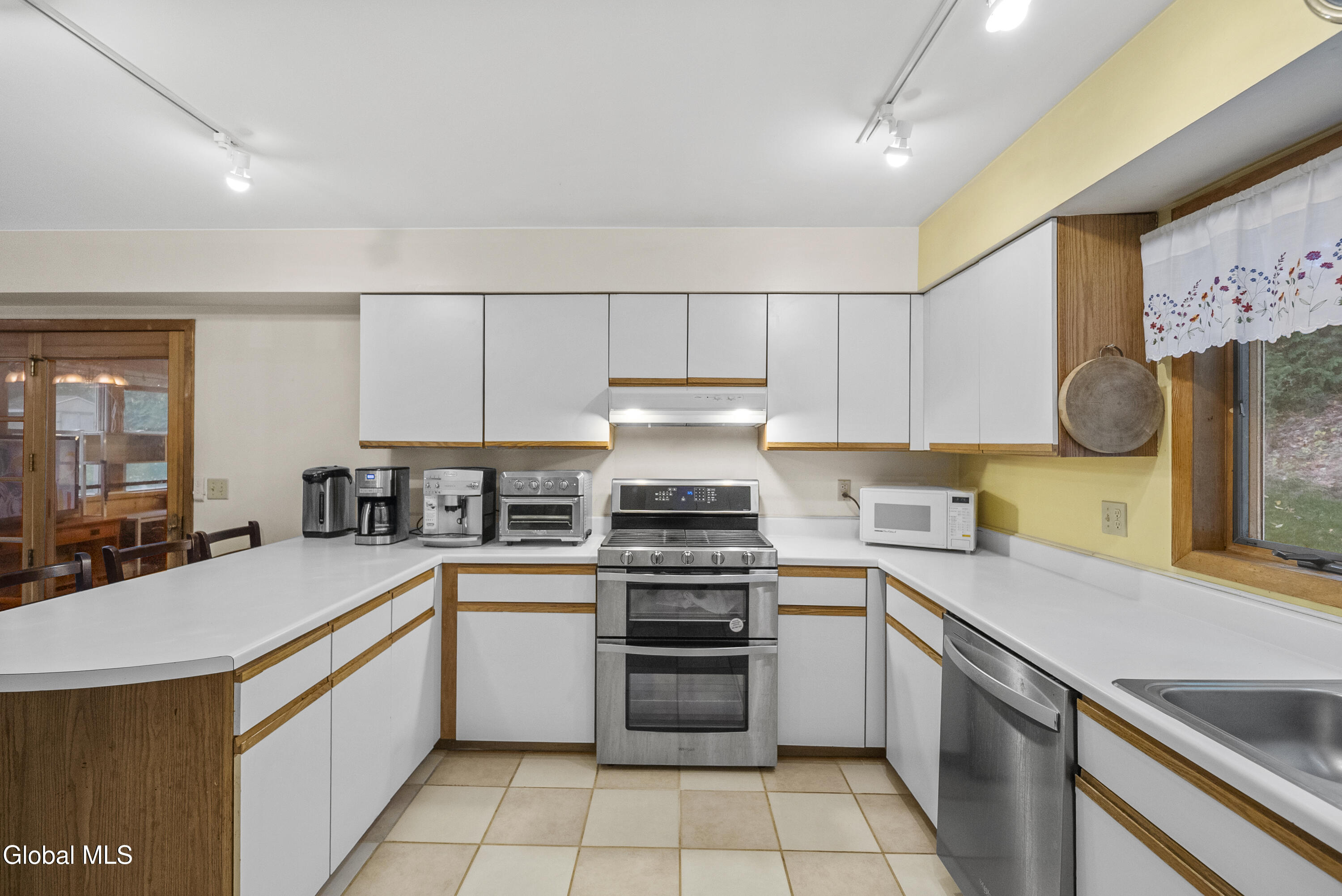 102 Old Coach Road Clifton Park NY 12065