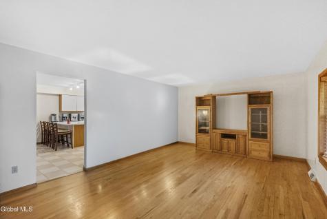 102 Old Coach Road Clifton Park NY 12065