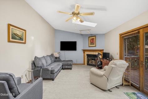 102 Old Coach Road Clifton Park NY 12065