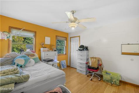 102 Old Coach Road Clifton Park NY 12065
