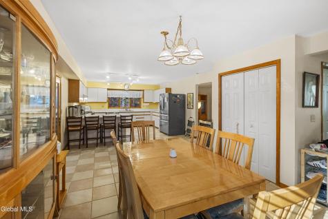 102 Old Coach Road Clifton Park NY 12065