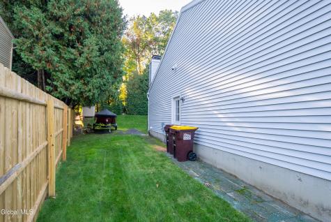 102 Old Coach Road Clifton Park NY 12065