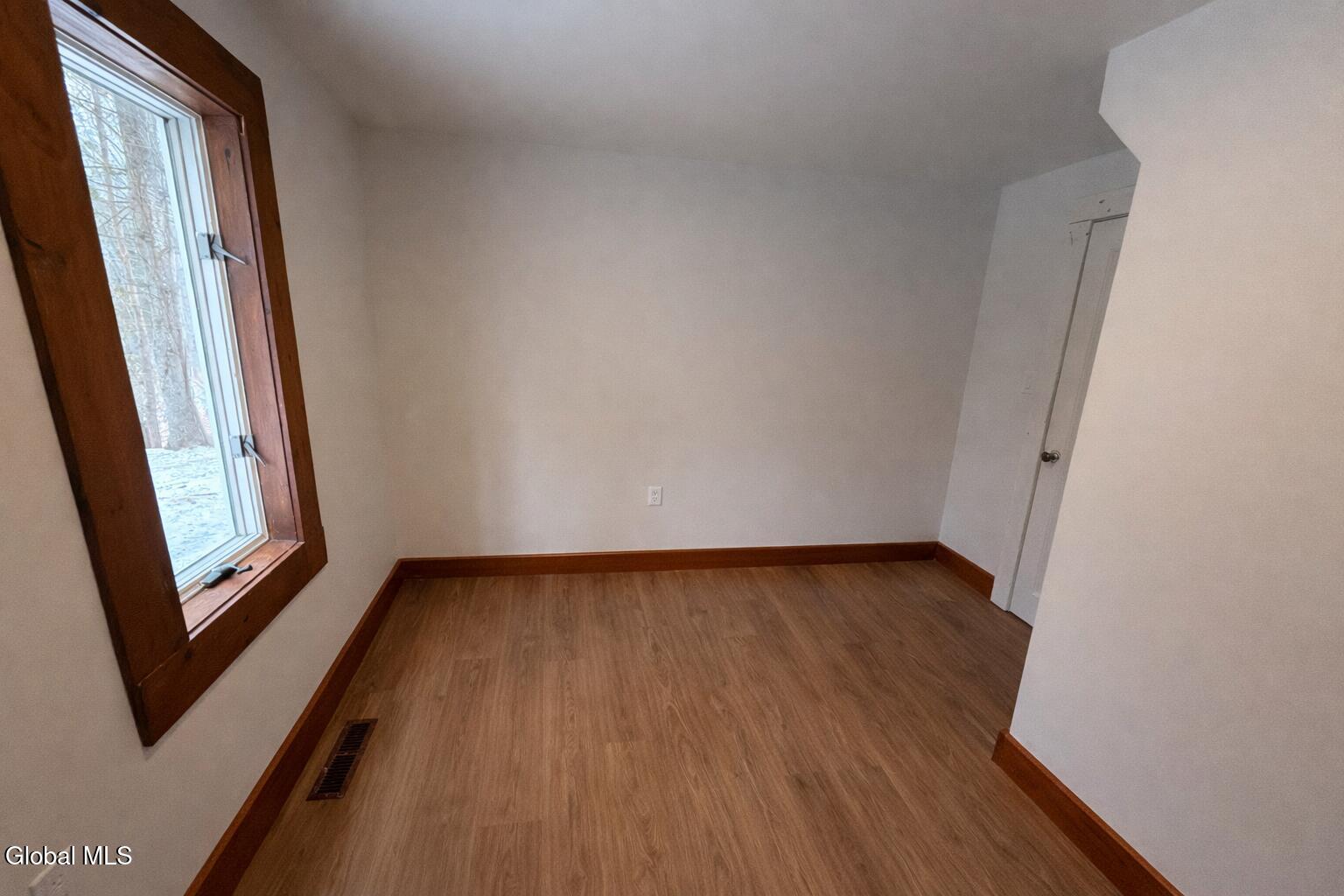 2704 Ny-2 Cropseyville NY 12052