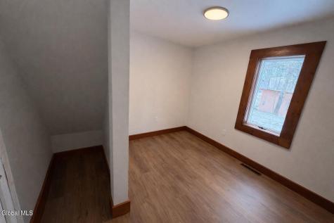 2704 Ny-2 Cropseyville NY 12052